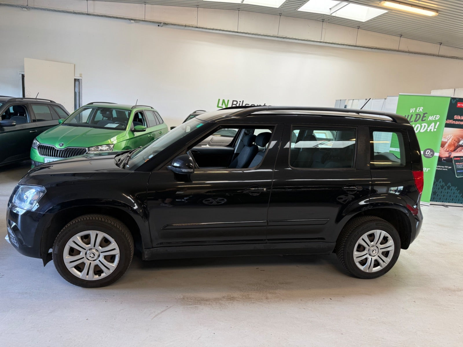 Sort Skoda Yeti fra 2016