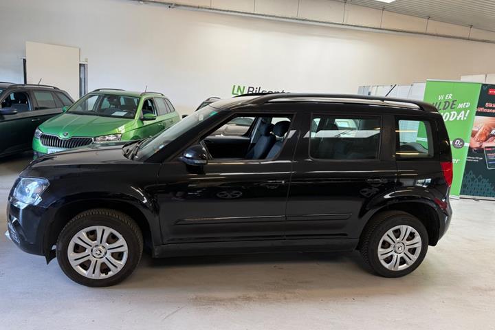 Sort Skoda Yeti fra 2016