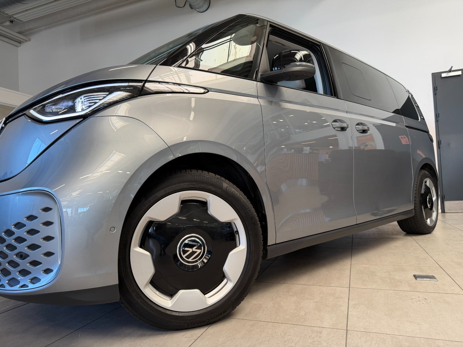 Grå VW ID.Buzz fra 2026