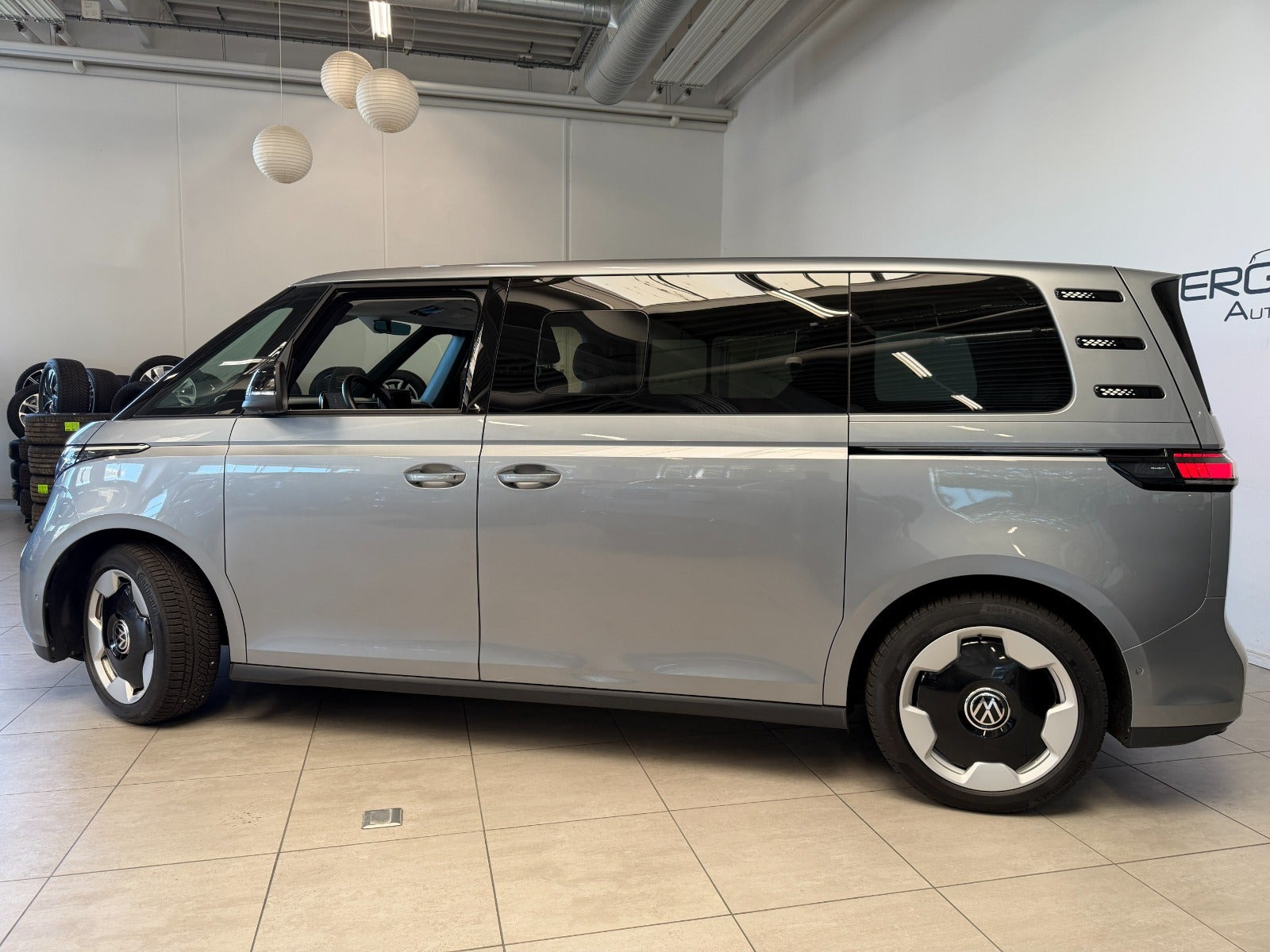 Grå VW ID.Buzz fra 2026