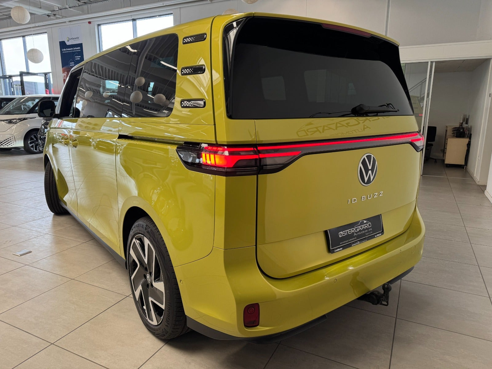 Gul VW ID.Buzz fra 2025