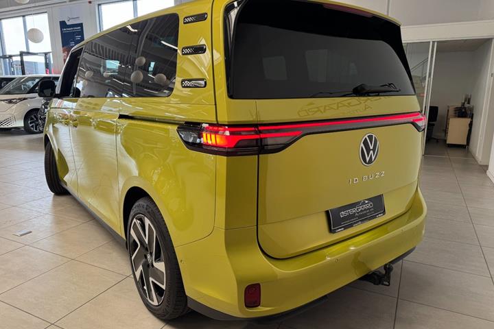 Gul VW ID.Buzz fra 2025