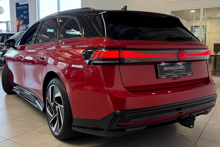 Rød VW ID.7 fra 2025