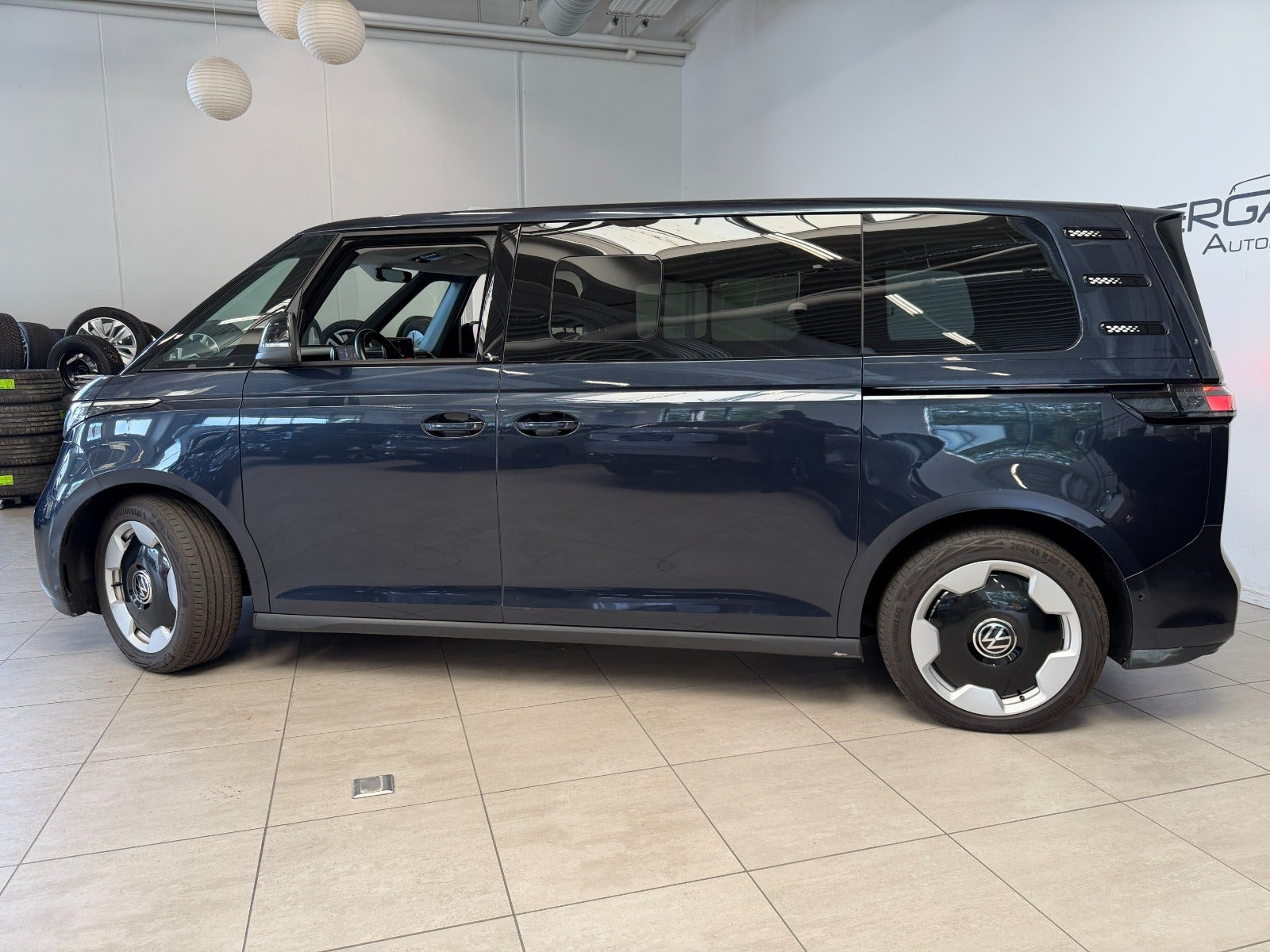 Blå VW ID.Buzz fra 2025