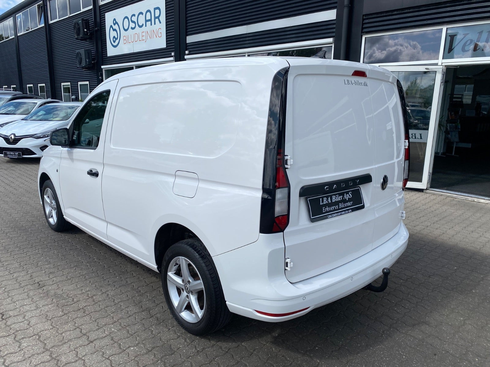 Hvid VW Caddy fra 2021
