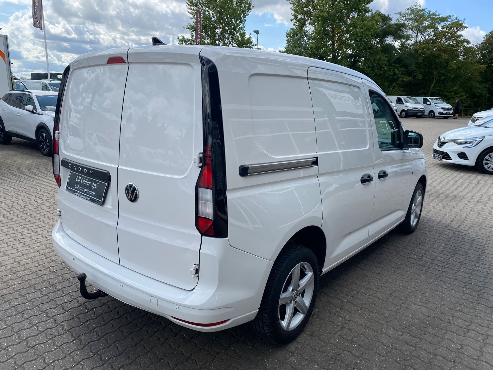 Hvid VW Caddy fra 2021