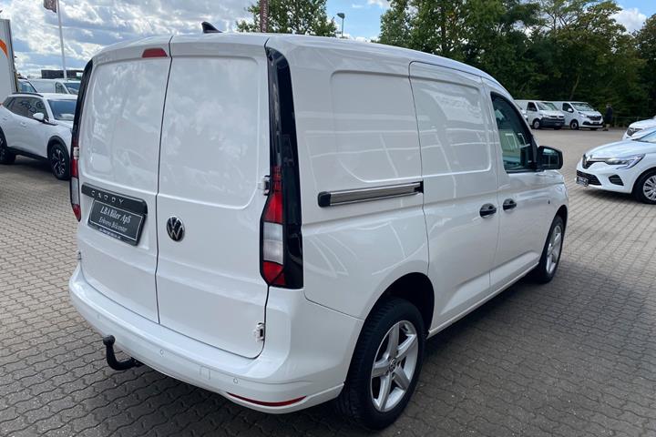 Hvid VW Caddy fra 2021