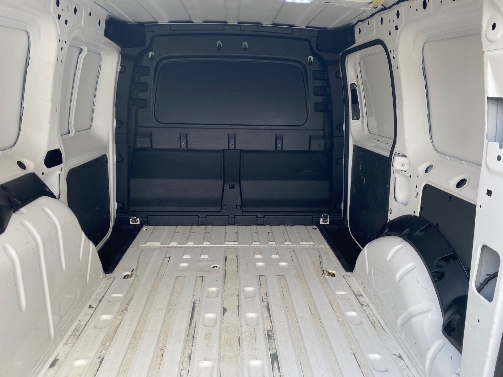 Hvid VW Caddy fra 2021