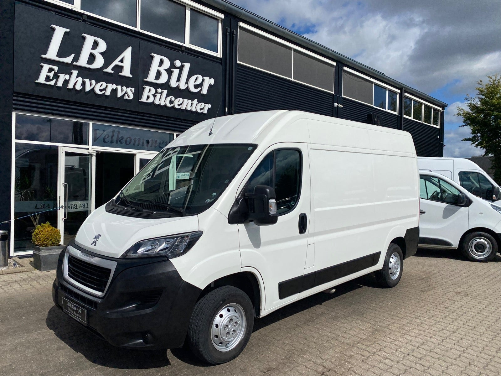 Hvid Peugeot Boxer 330 fra 2019