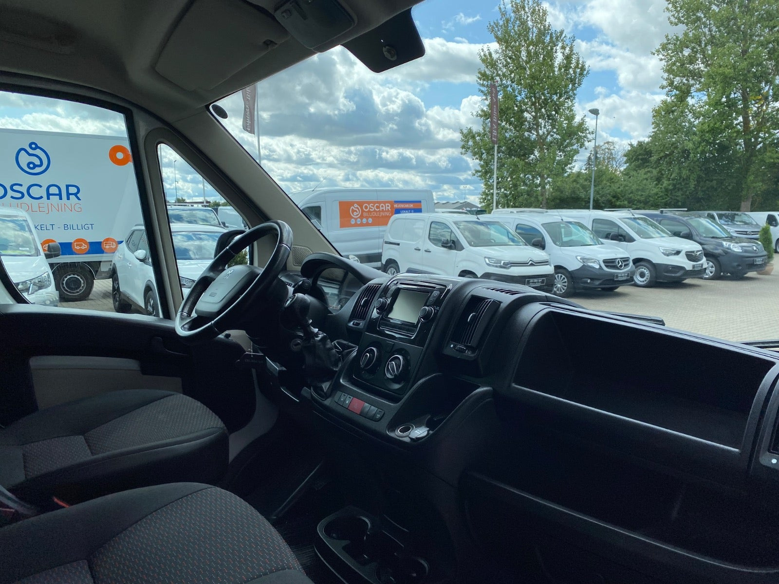 Hvid Peugeot Boxer 330 fra 2019