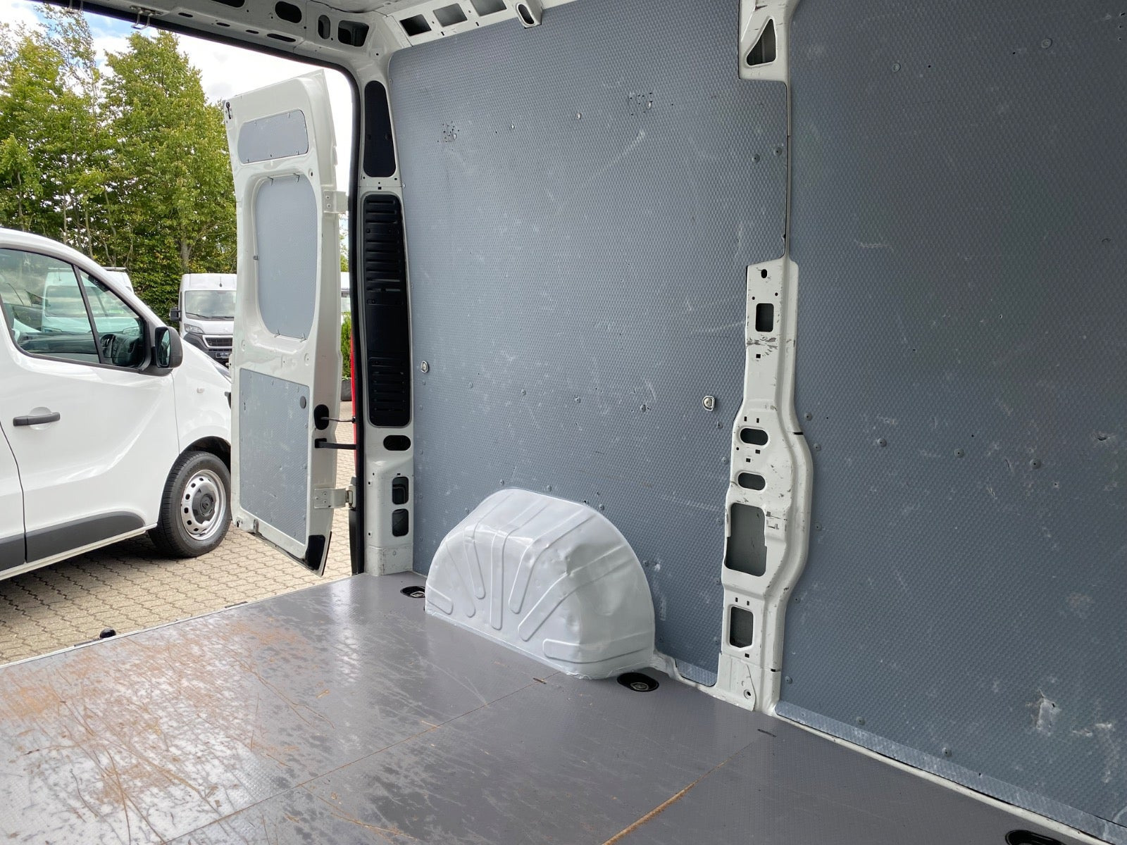 Hvid Peugeot Boxer 330 fra 2019
