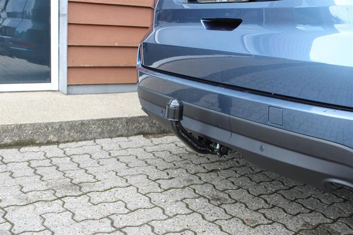 Blå Ford S-MAX fra 2022