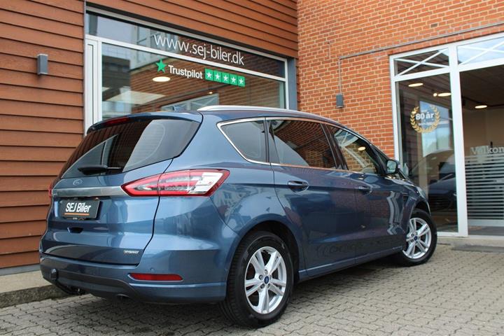 Blå Ford S-MAX fra 2022