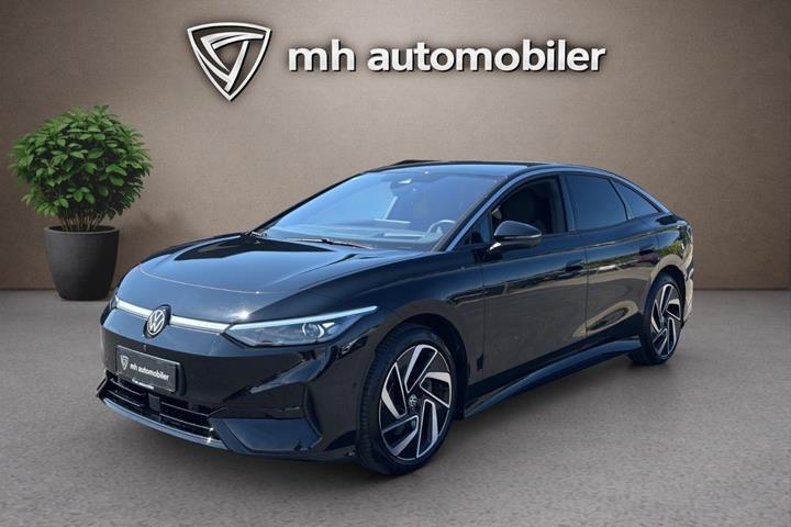 Sort VW ID.7 fra 2025 set udefra