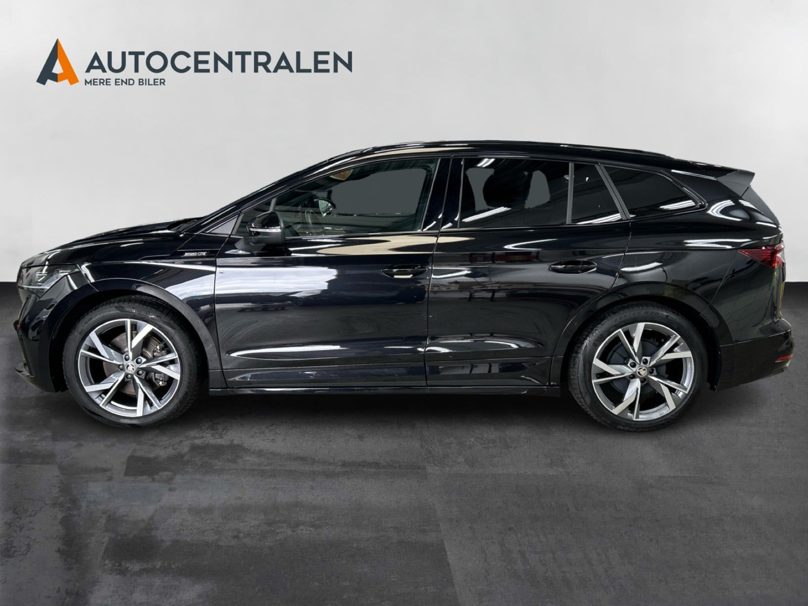 Sort Skoda Enyaq fra 2025