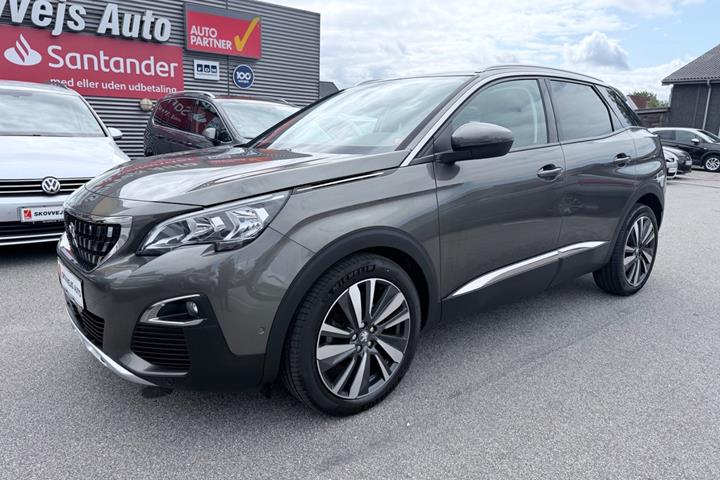 Grøn Peugeot 3008 fra 2020
