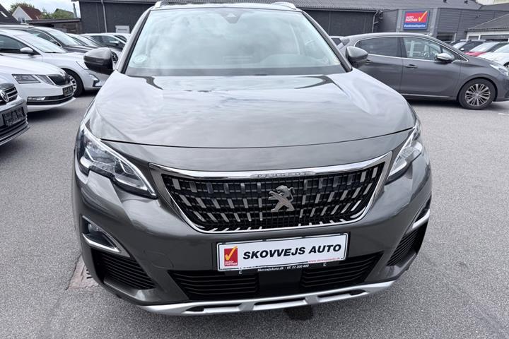 Grøn Peugeot 3008 fra 2020