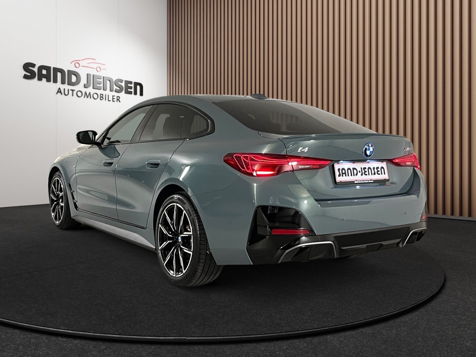 Grøn BMW i4 fra 2026