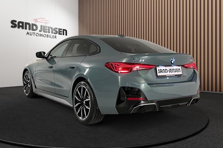Grøn BMW i4 fra 2026