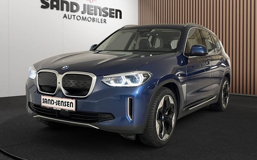 BMW iX3 Charged Plus