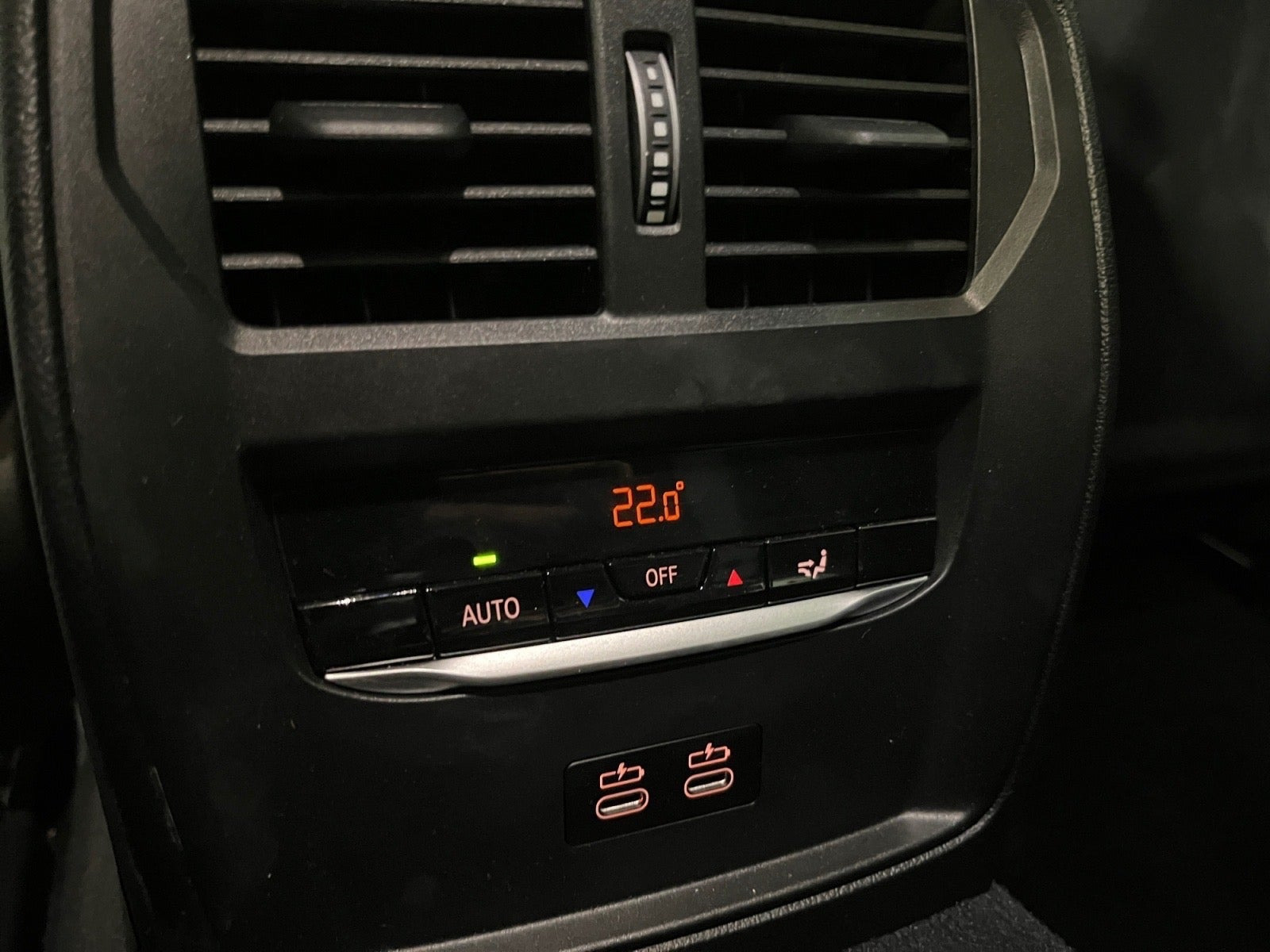 Grå BMW i4 fra 2025
