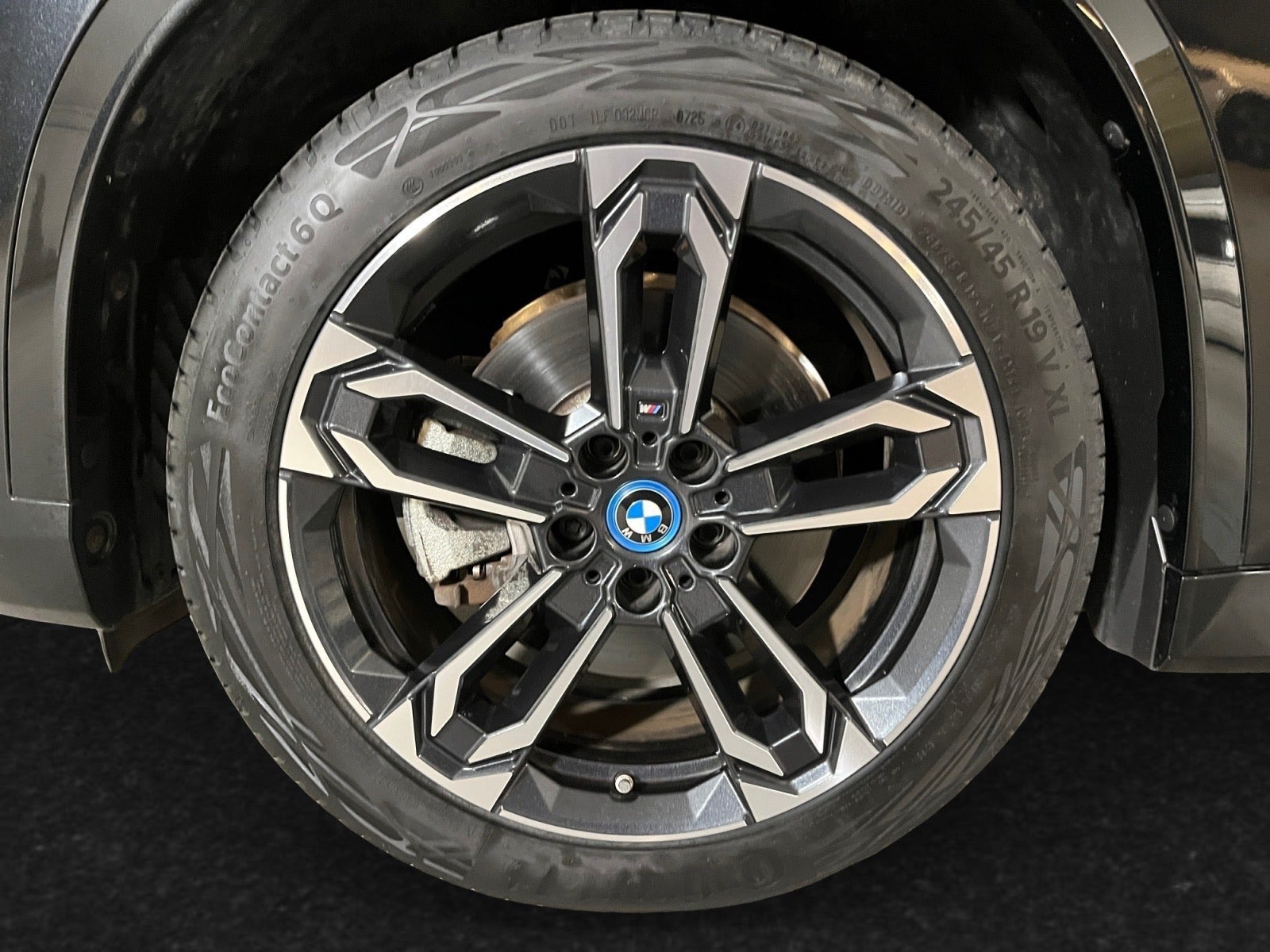 Sort BMW iX1 fra 2023