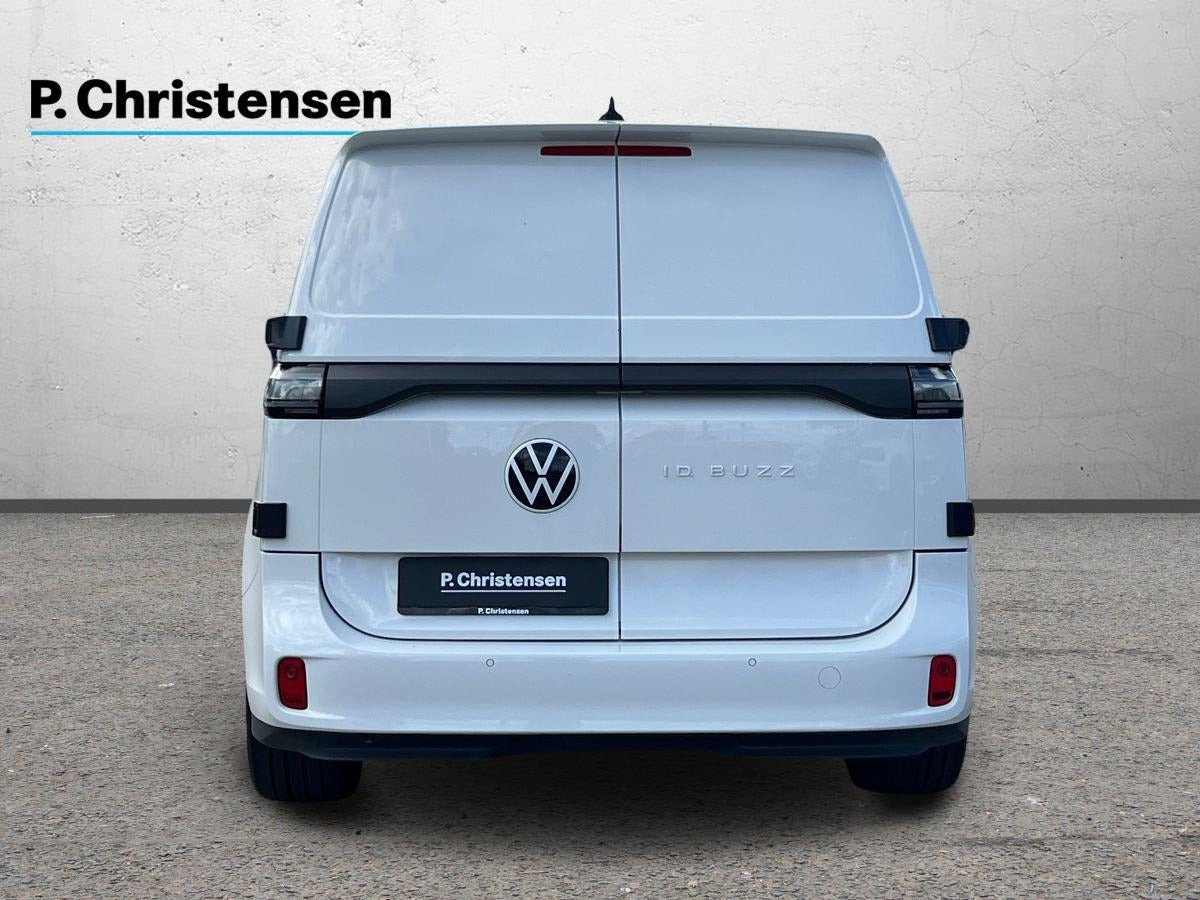 Hvid VW ID.Buzz fra 2024