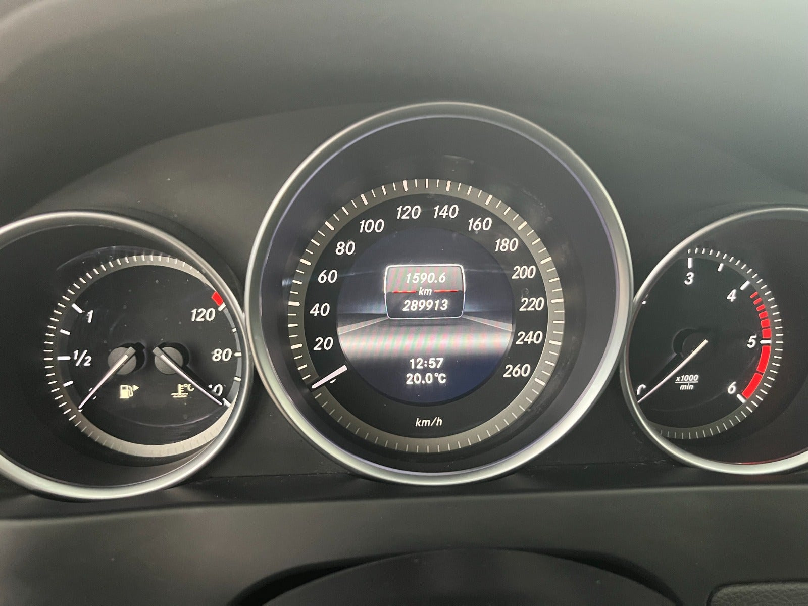 Grøn Mercedes C180 fra 2013