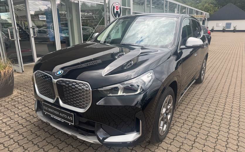 BMW iX1 xDrive30