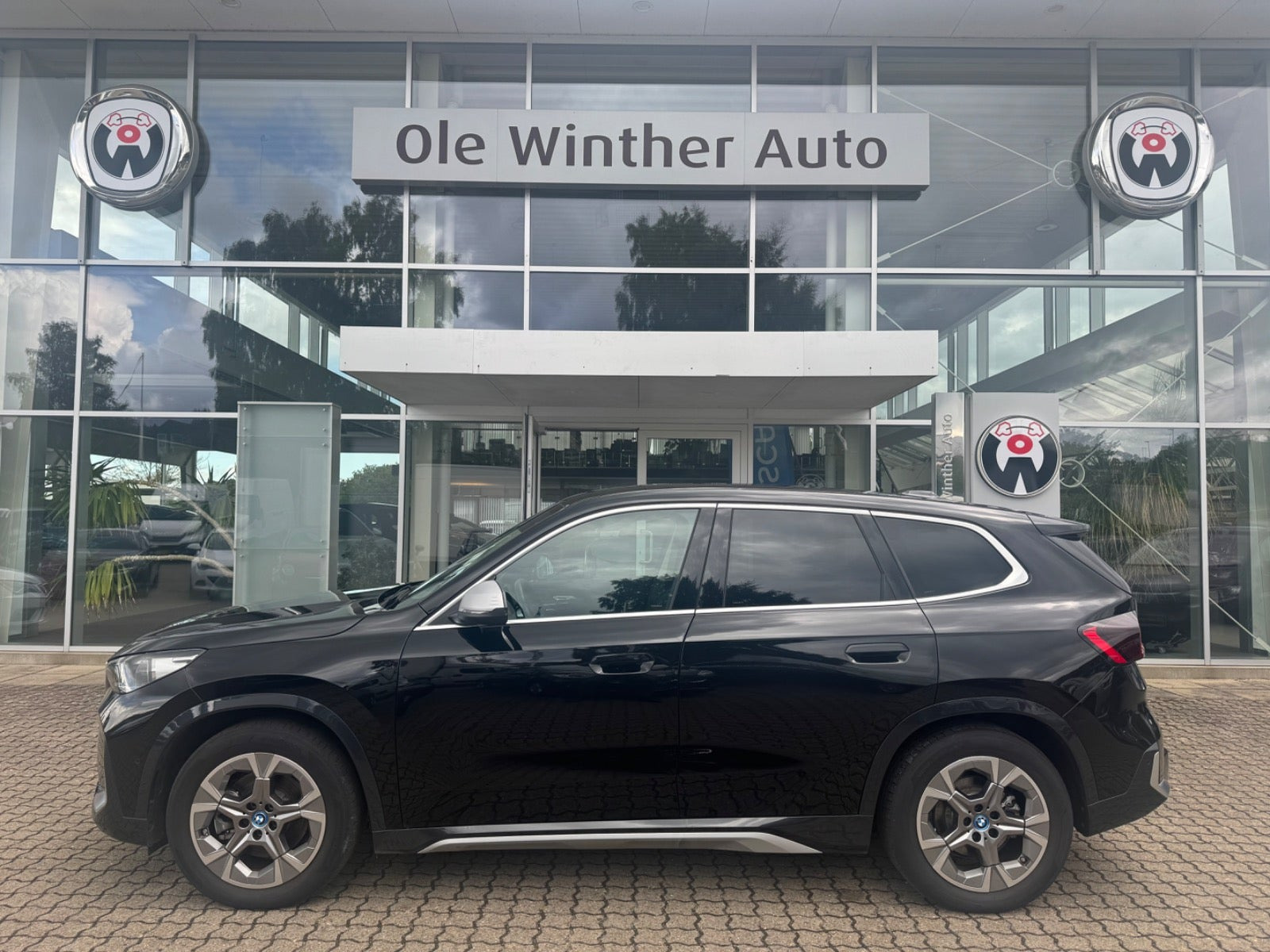 Sort BMW iX1 fra 2024