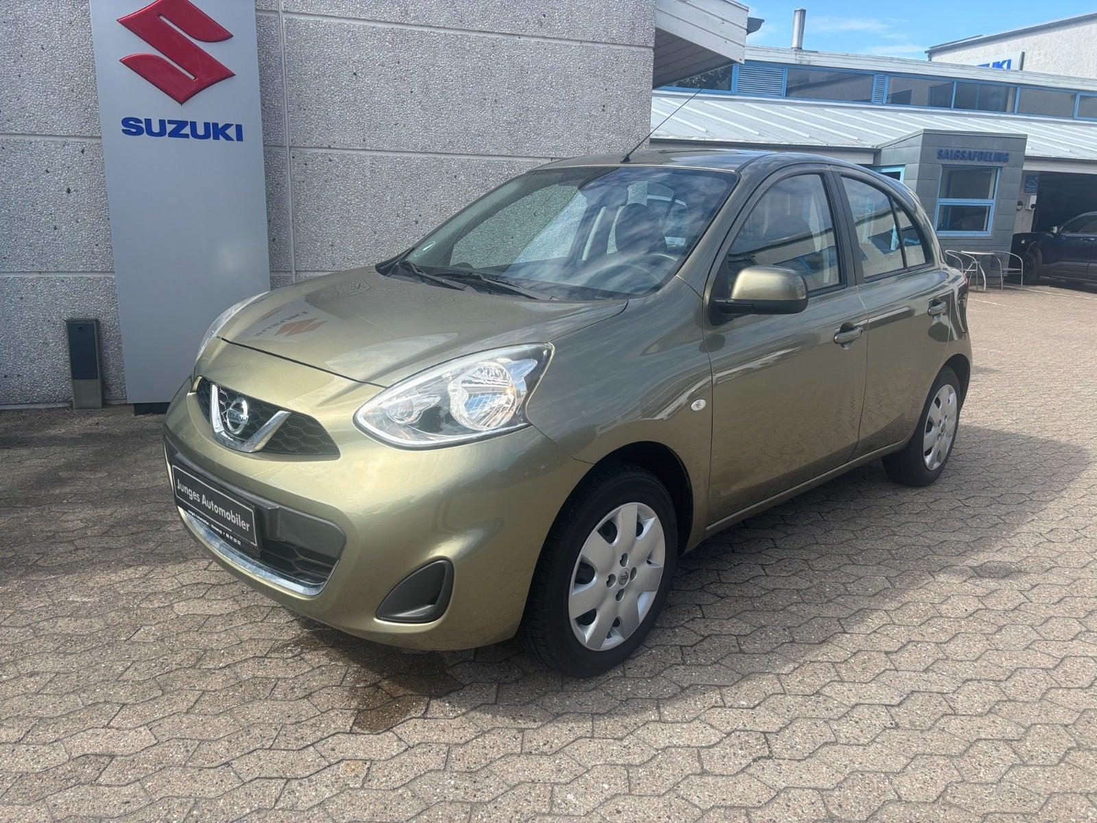 Grøn Nissan Micra fra 2017
