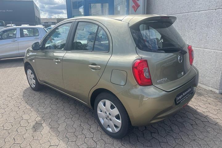 Grøn Nissan Micra fra 2017