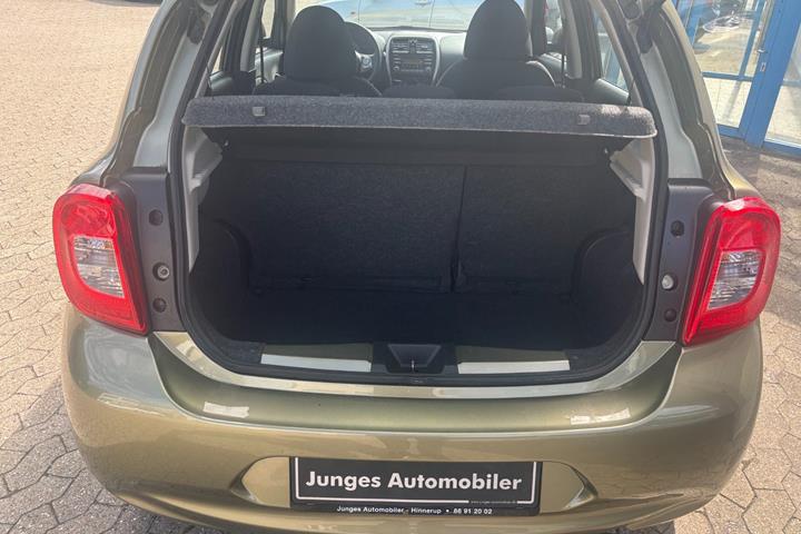 Grøn Nissan Micra fra 2017