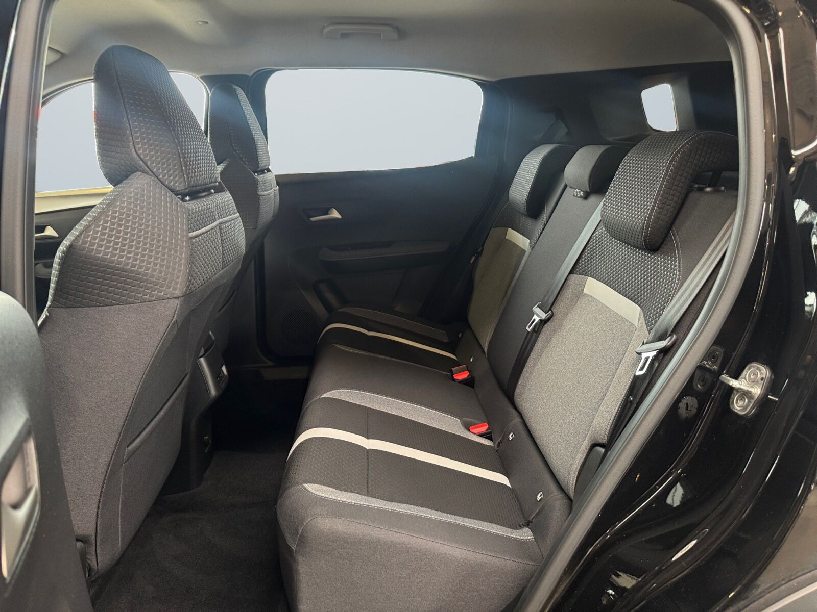 Sort Opel Frontera fra 2025