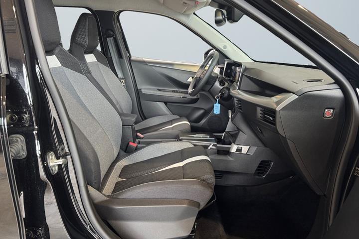 Sort Opel Frontera fra 2025