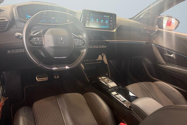 Hvid Peugeot e-208 fra 2023