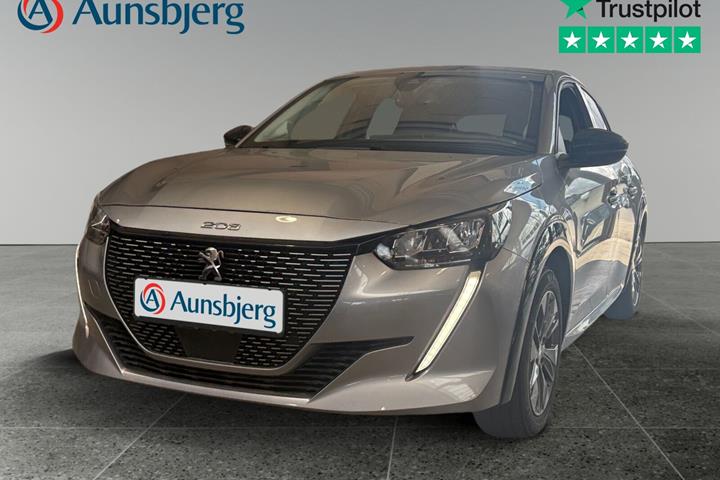 Grå Peugeot e-208 fra 2023