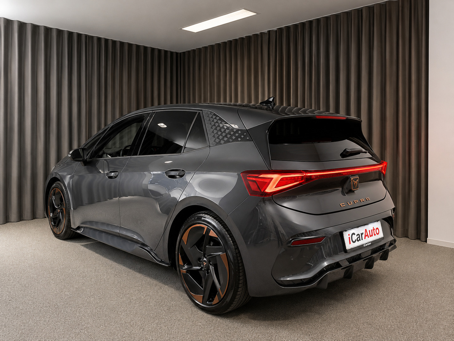 Grå Cupra Born fra 2022