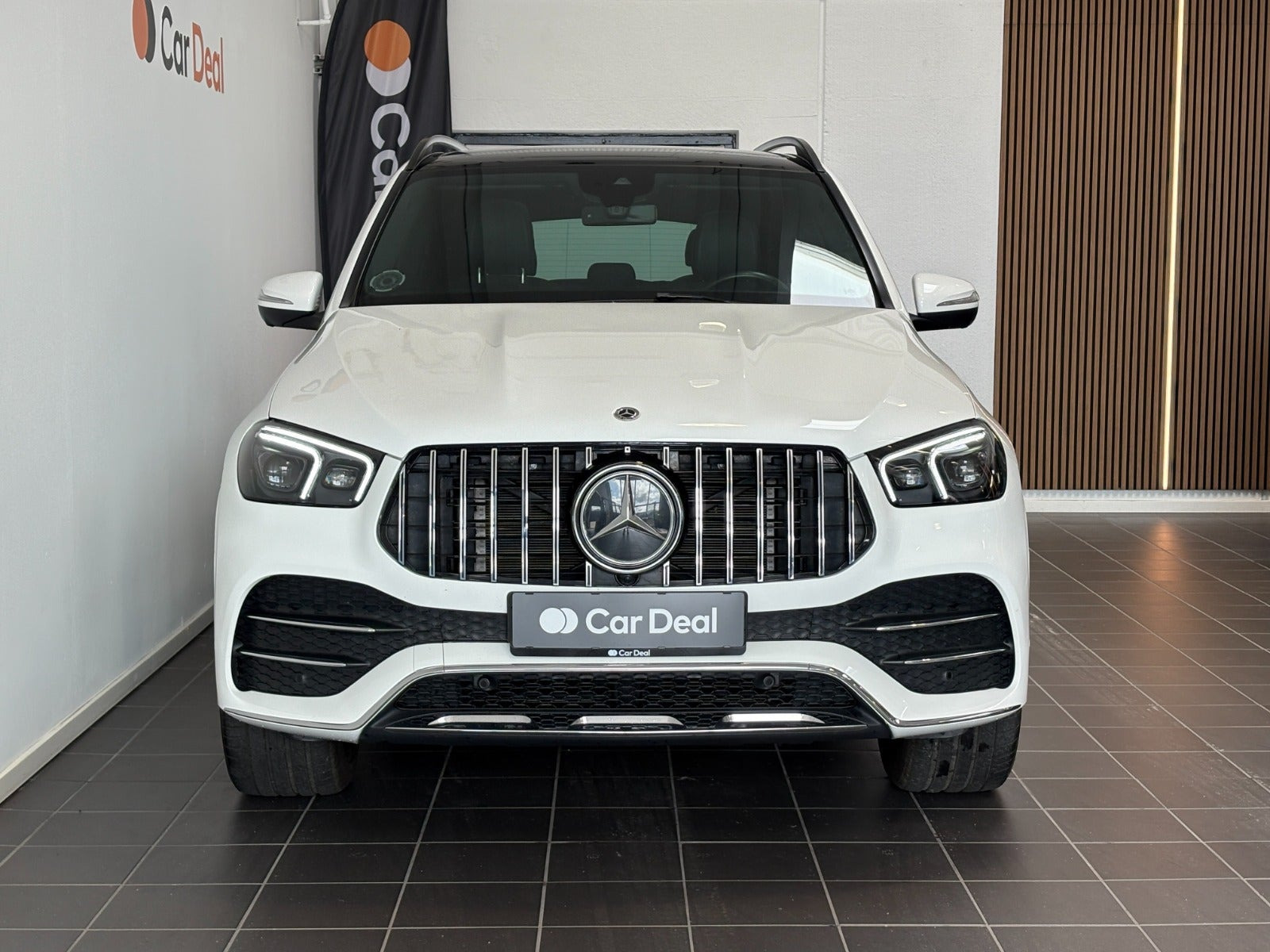 Hvid Mercedes GLE350 de fra 2021