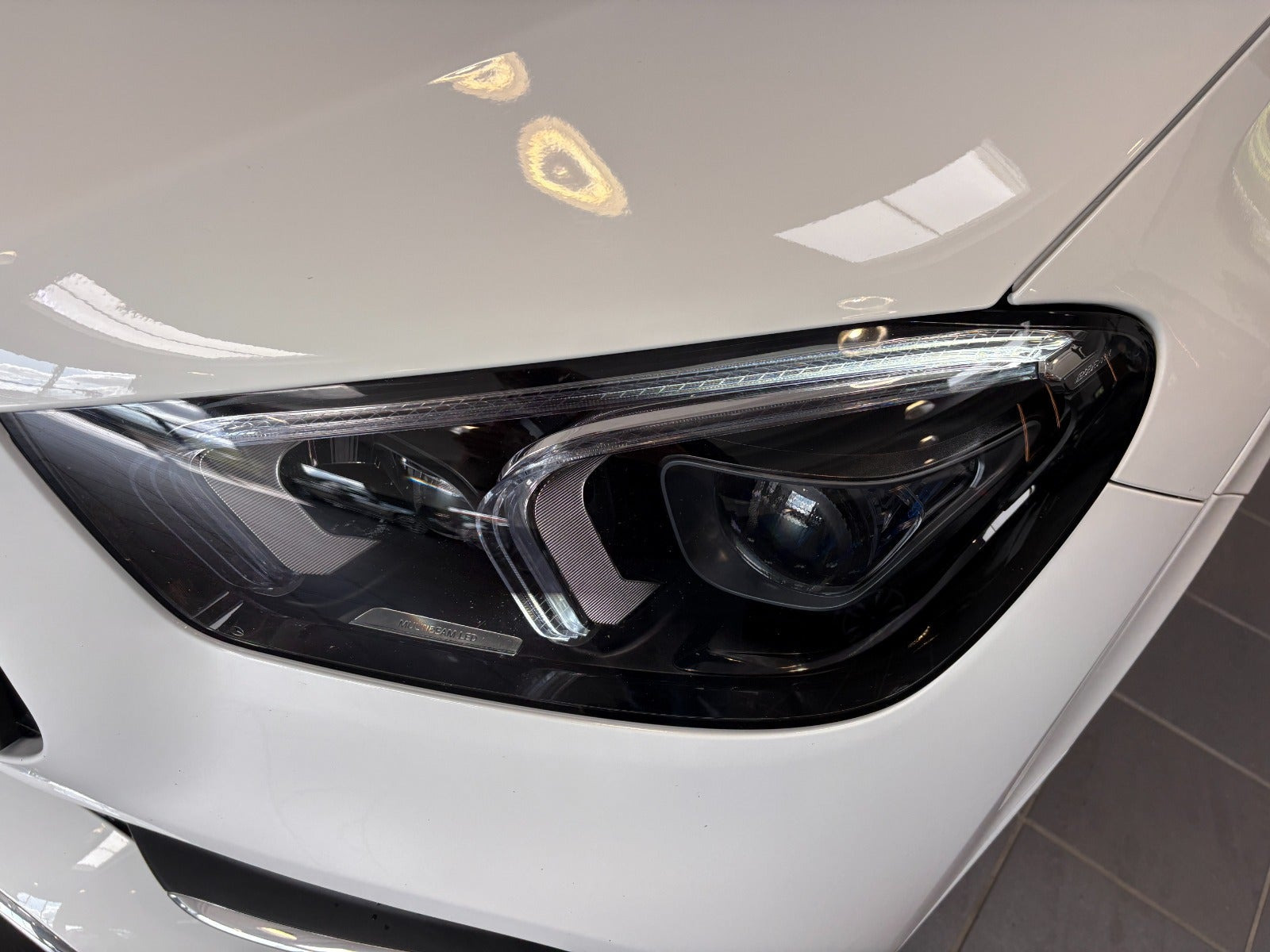 Hvid Mercedes GLE350 de fra 2021