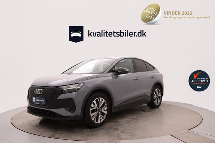 Grå Audi Q4 fra 2022