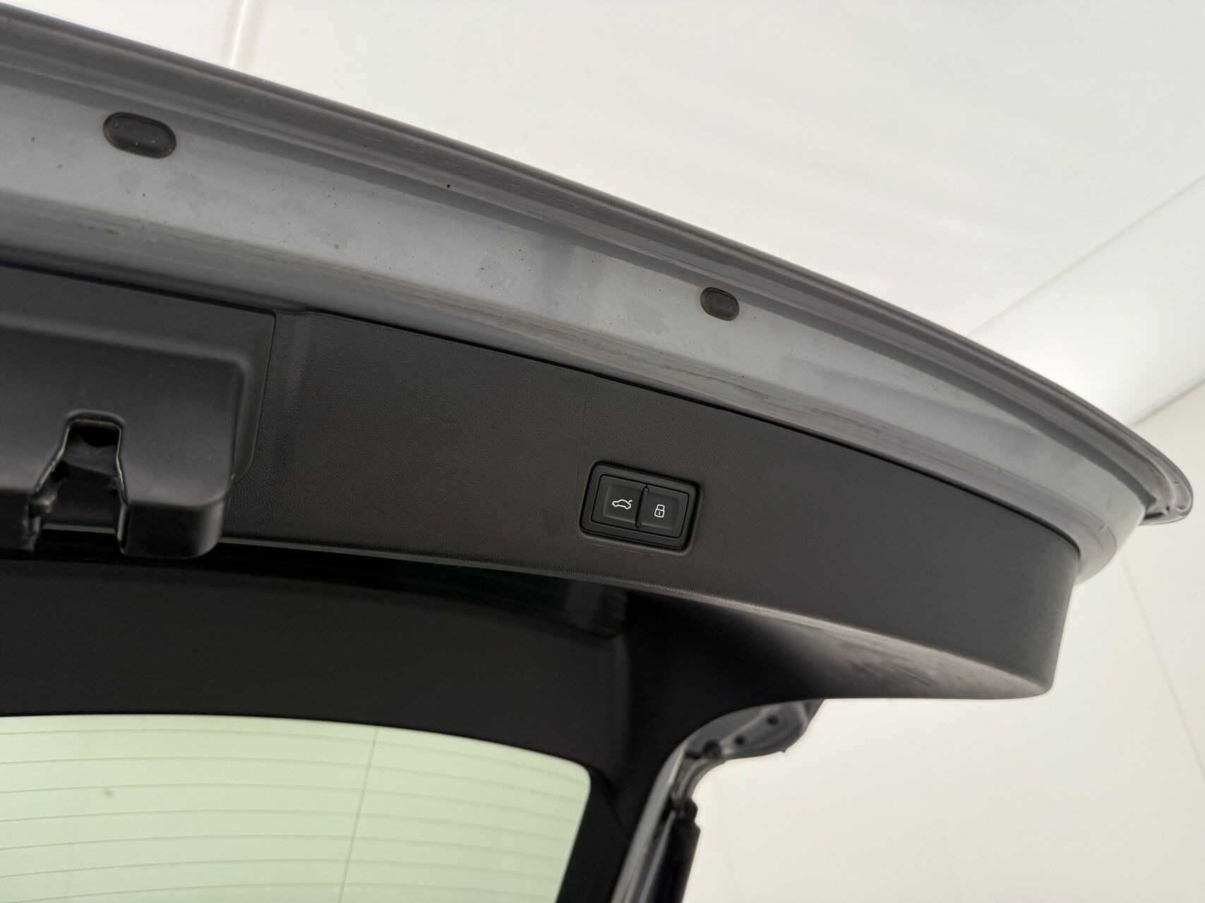 Grå Audi Q4 fra 2022