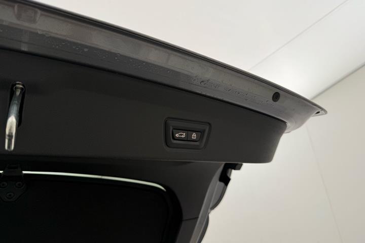 Grå BMW i4 fra 2022