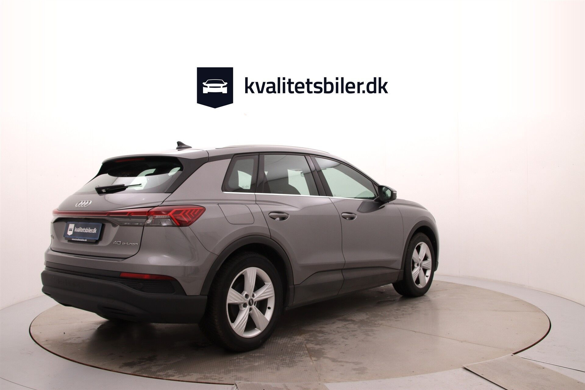 Grå Audi Q4 fra 2022