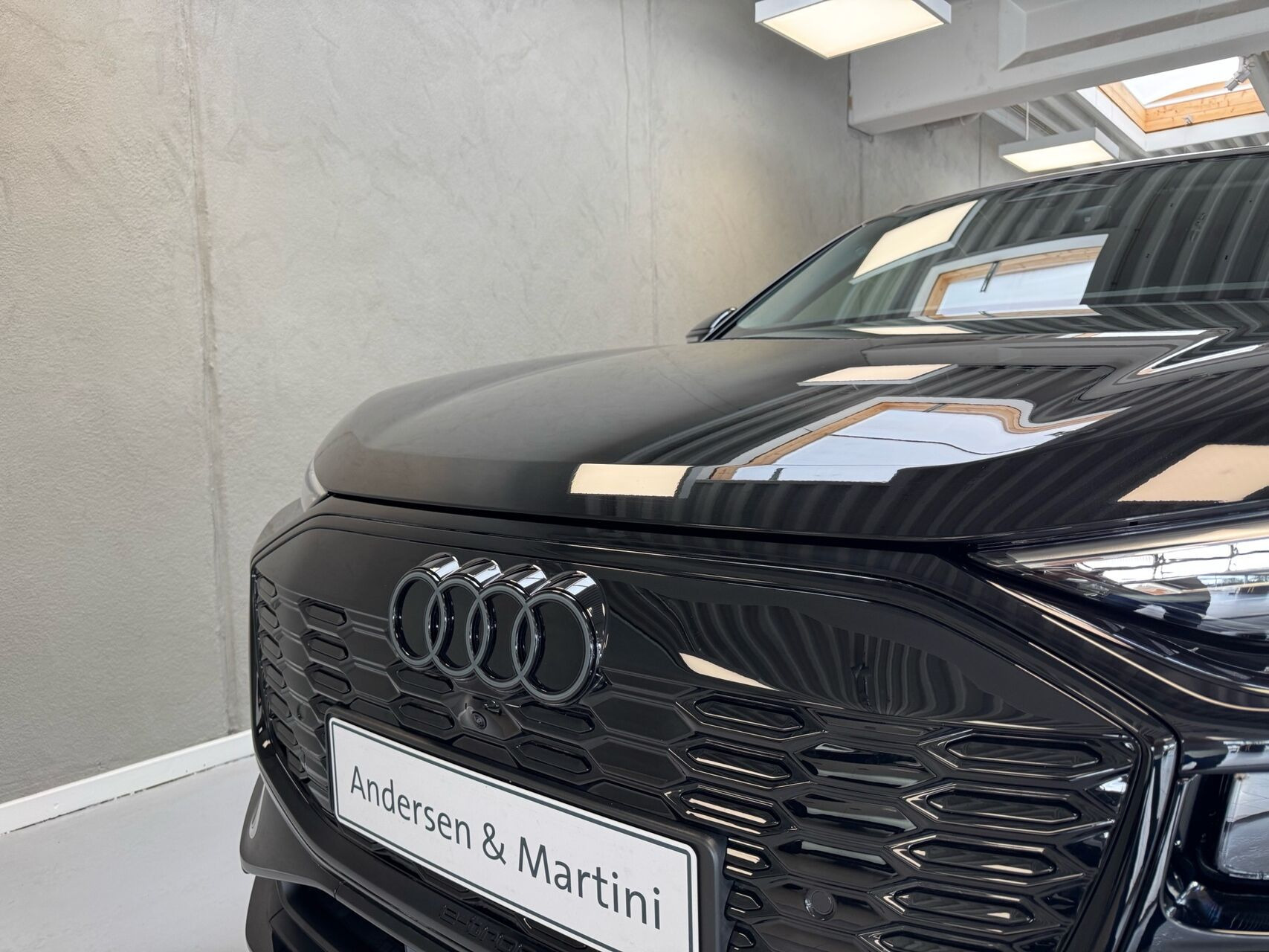 Sort Audi Q6 fra 2026
