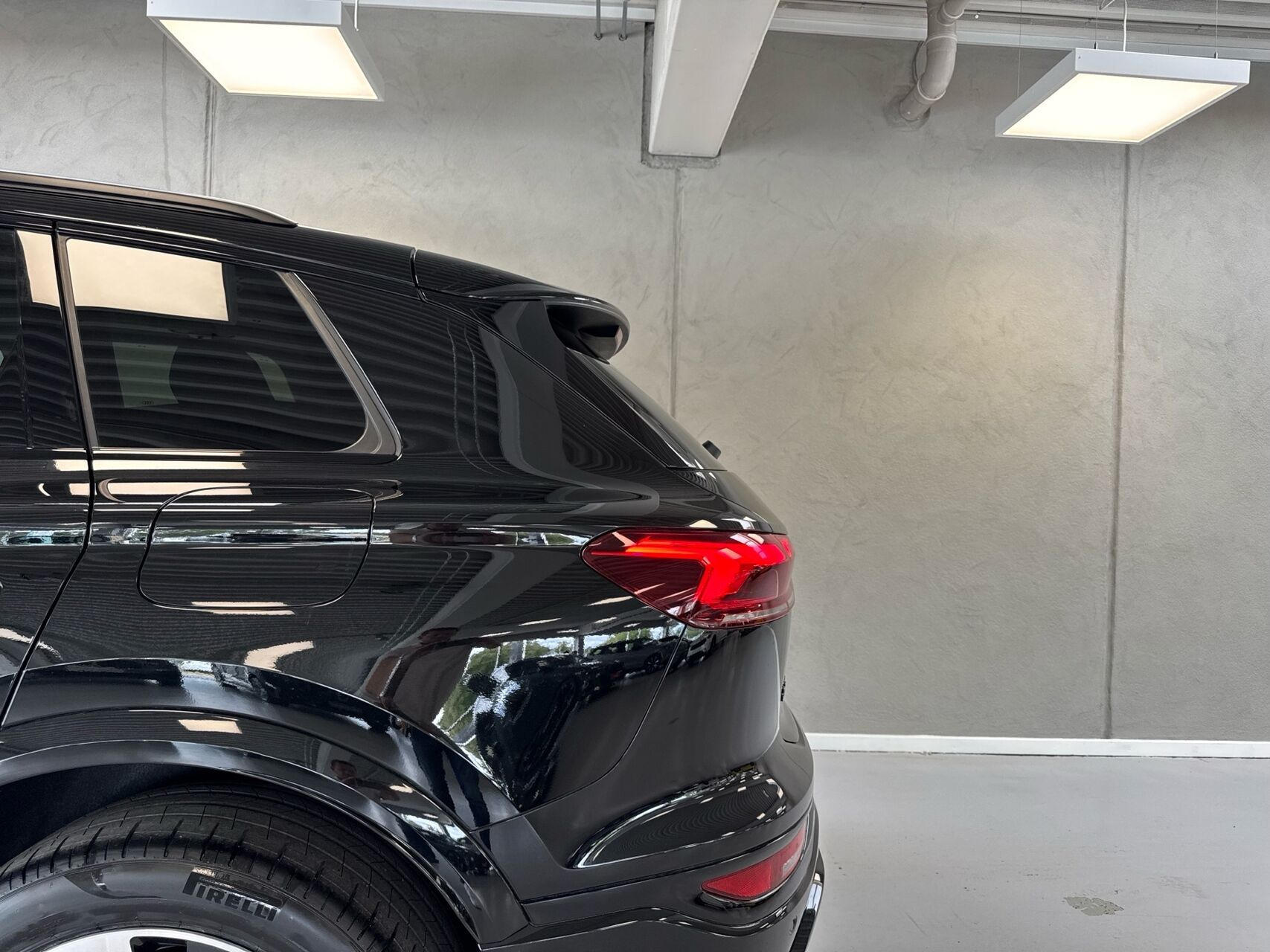 Sort Audi Q6 fra 2026