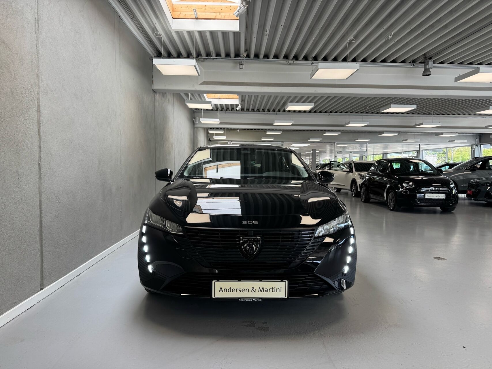 Sort Peugeot E-308 fra 2025