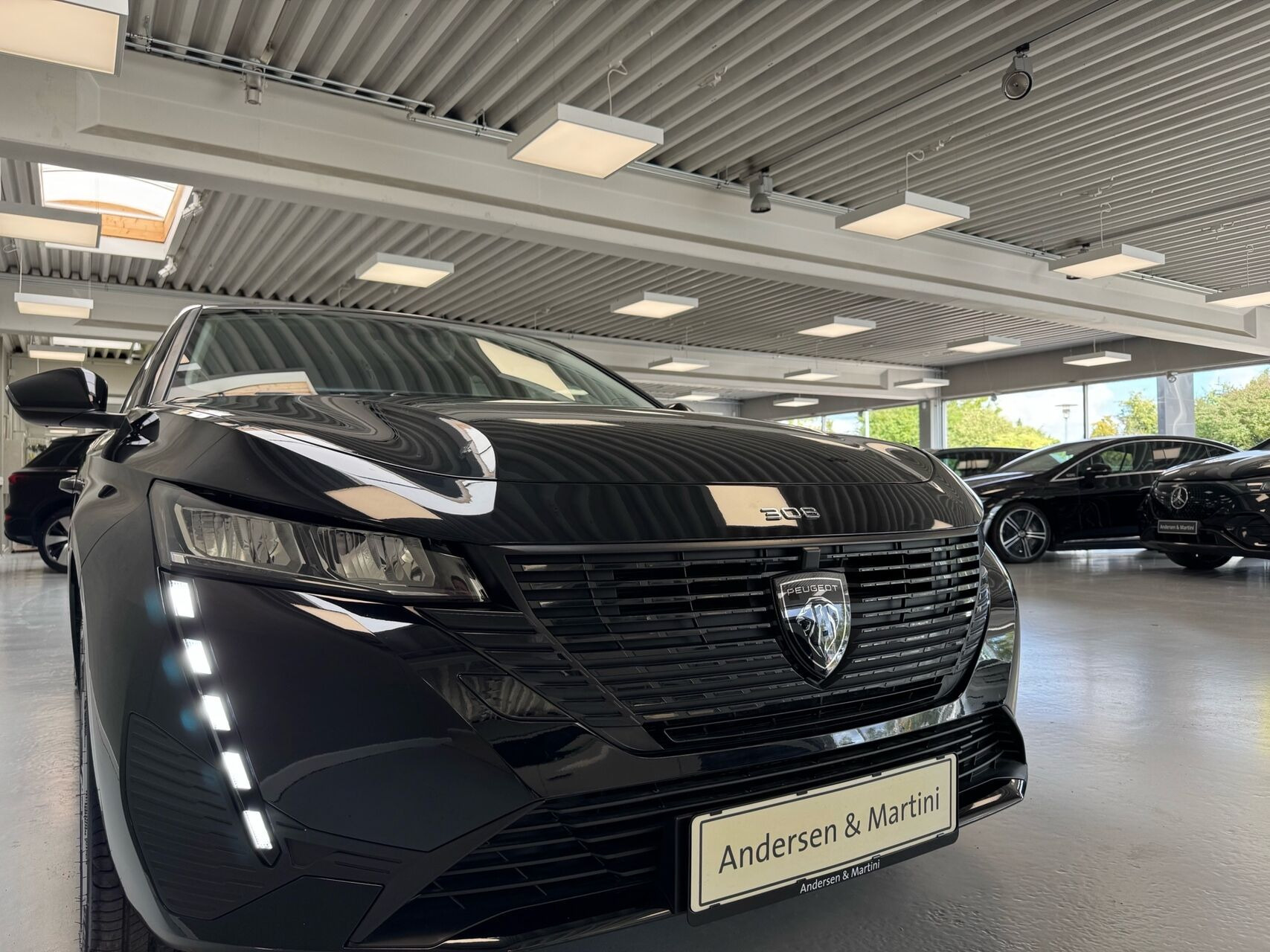 Sort Peugeot E-308 fra 2025