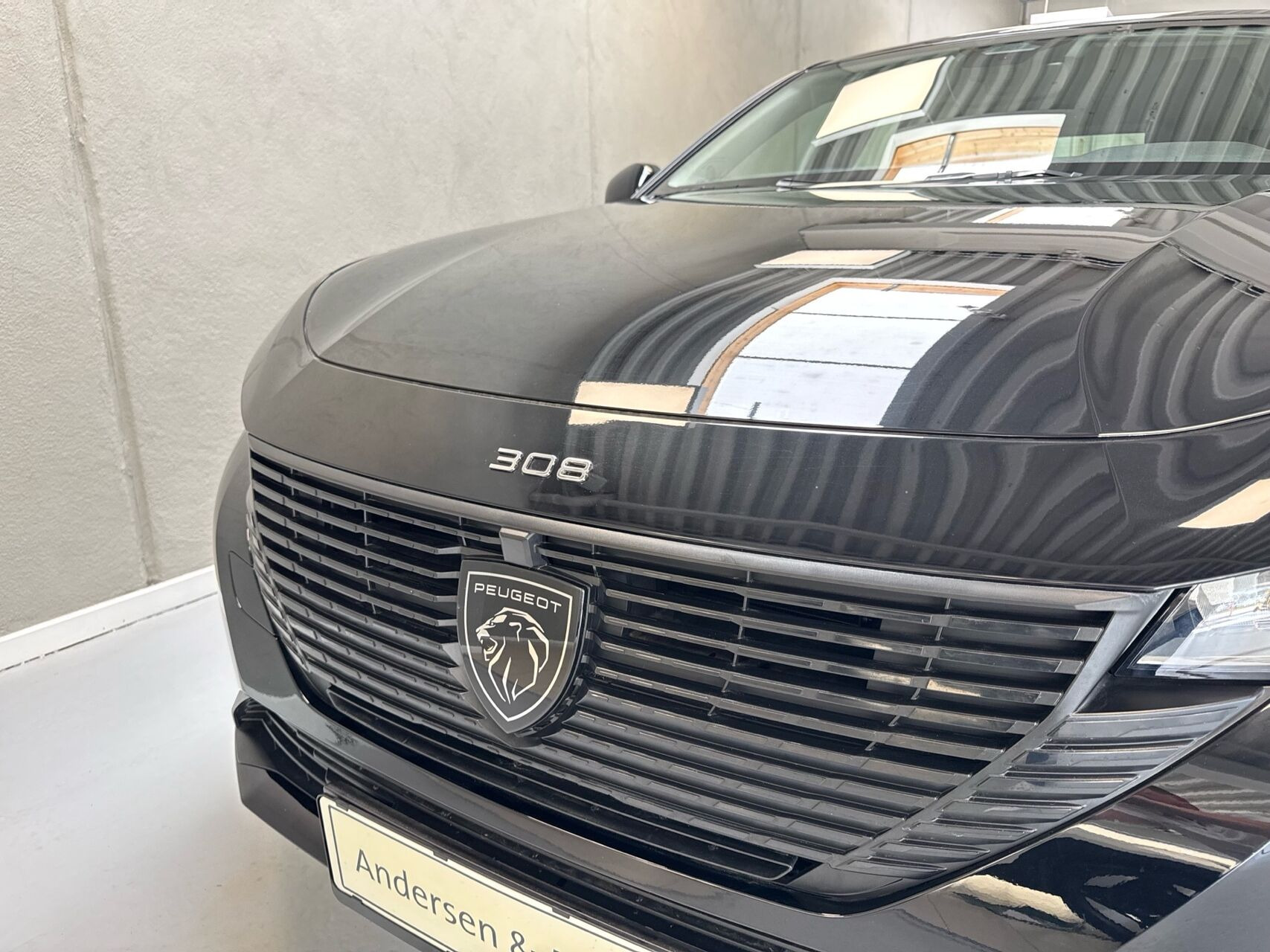 Sort Peugeot E-308 fra 2025