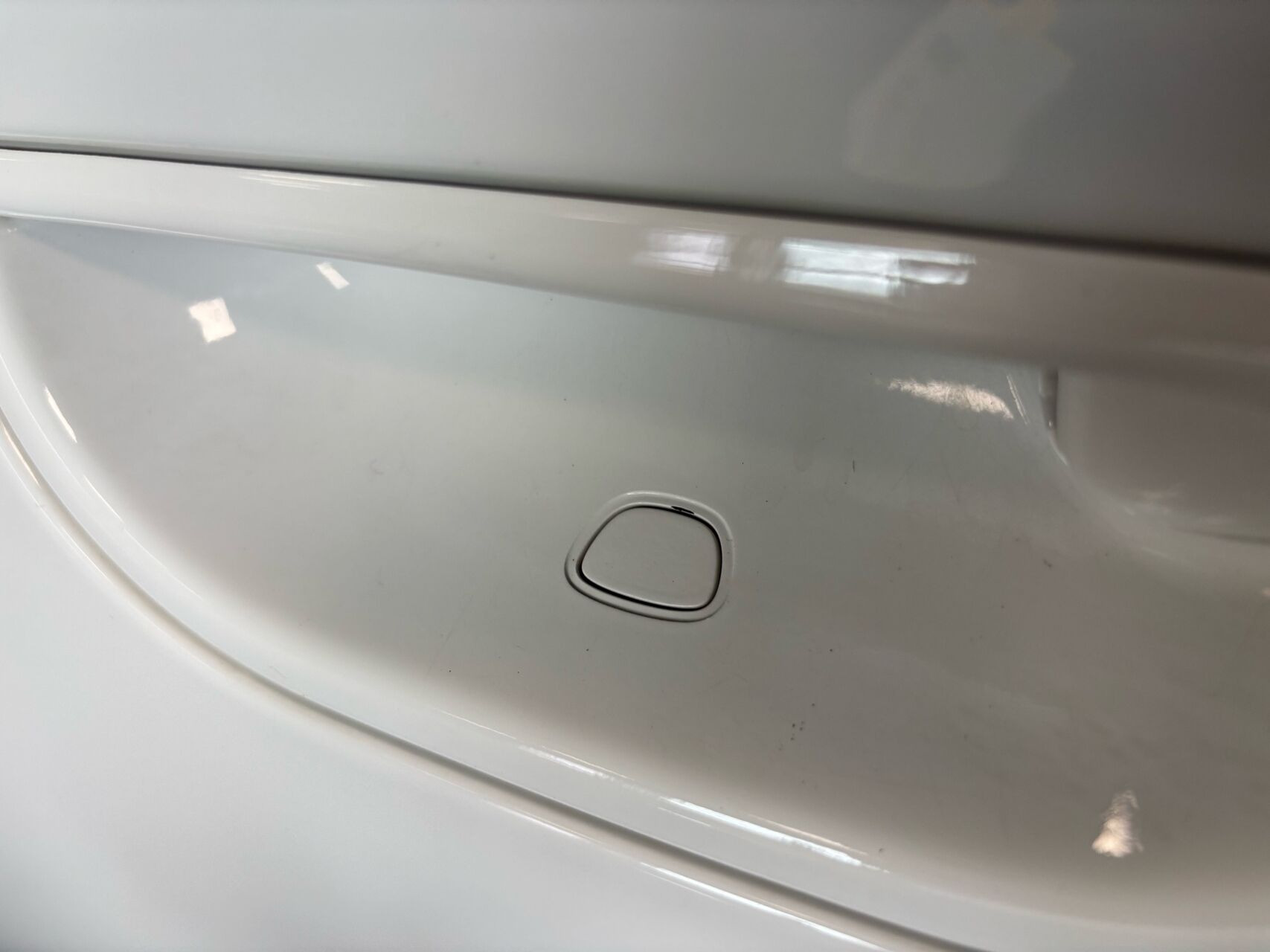 Hvid Fiat 500e fra 2023